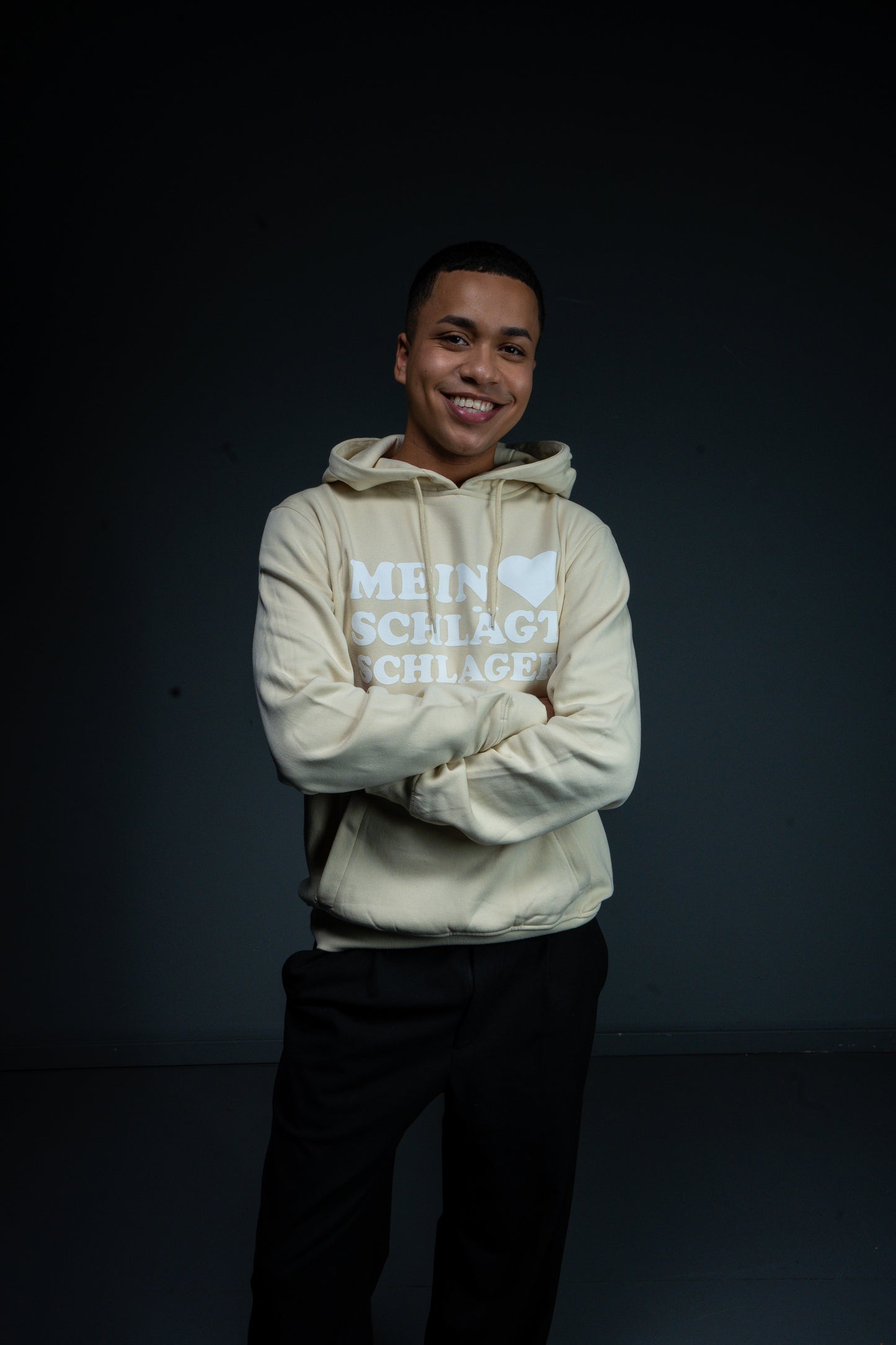 Schlager Logo Hoodie Sand mit großem Logo